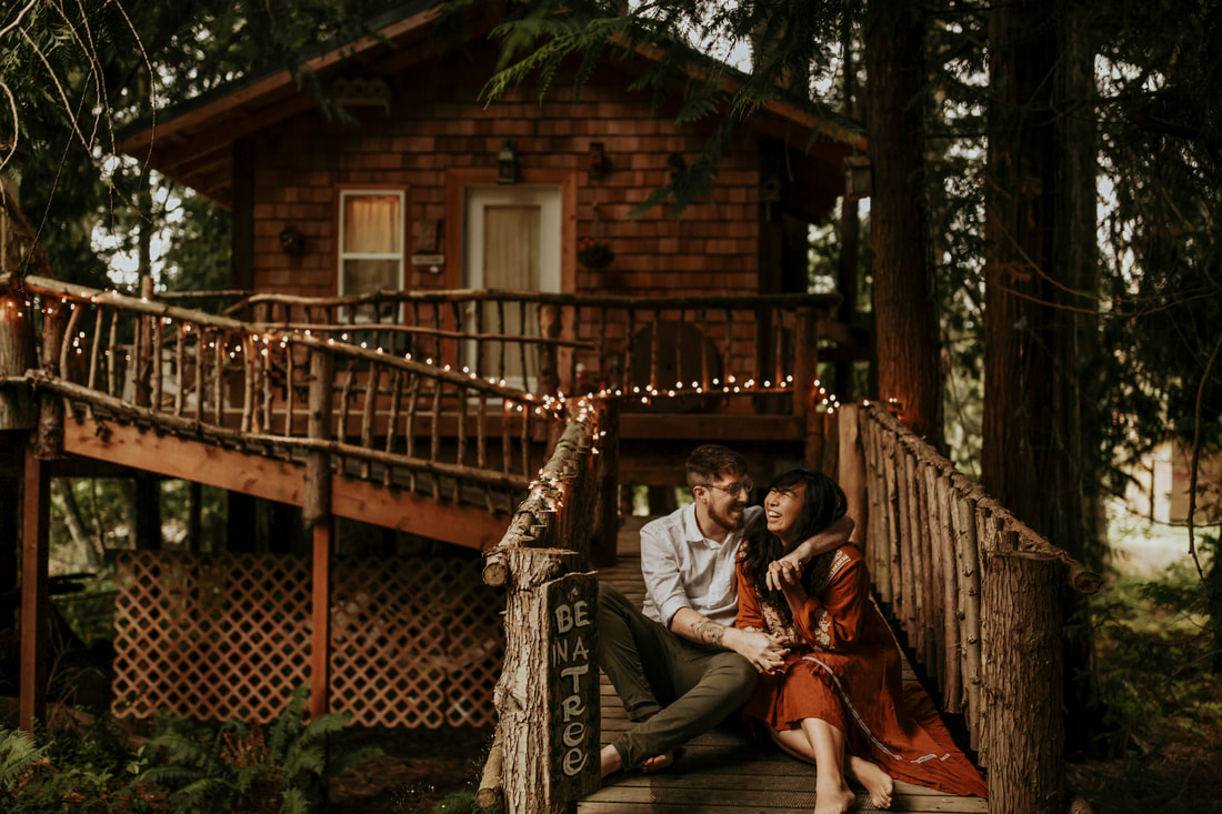 Pacific Northwest Cabin Elopement Photographer